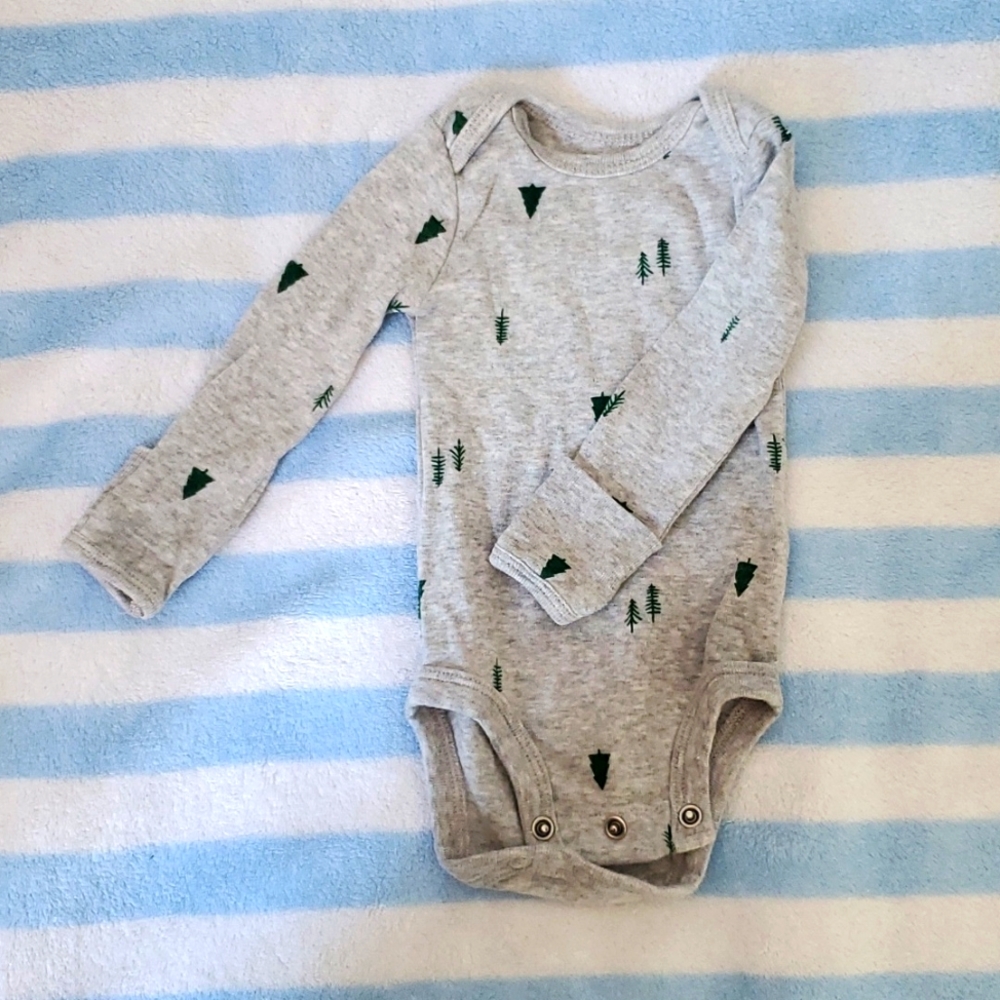 Carter's Nb diaper shirt.